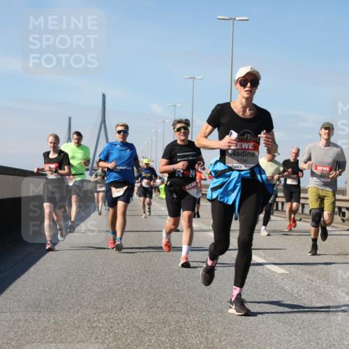 03.10.2025 - Köhlbrandbrückenlauf Yannick Fuchs http://msf.ph/oto/9195164 03.10.2025 11:58:21 Position 3 4746 meine-sportfotos.de