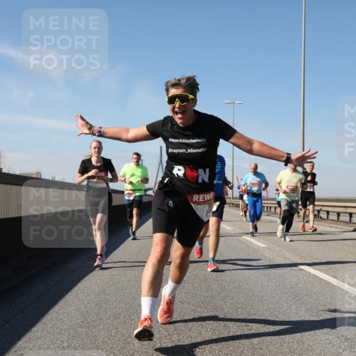 03.10.2025 - Köhlbrandbrückenlauf Yannick Fuchs http://msf.ph/oto/9195174 03.10.2025 11:58:24 Position 3  meine-sportfotos.de