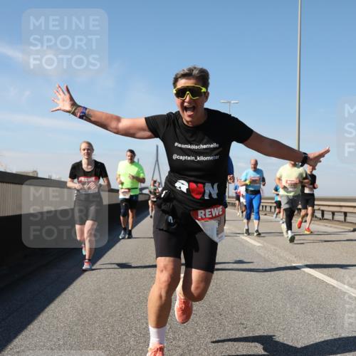 03.10.2025 - Köhlbrandbrückenlauf Yannick Fuchs http://msf.ph/oto/9195175 03.10.2025 11:58:24 Position 3  meine-sportfotos.de