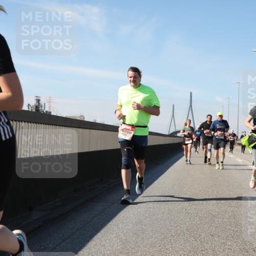 03.10.2025 - Köhlbrandbrückenlauf Yannick Fuchs http://msf.ph/oto/9195183 03.10.2025 11:58:25 Position 3 5704 meine-sportfotos.de