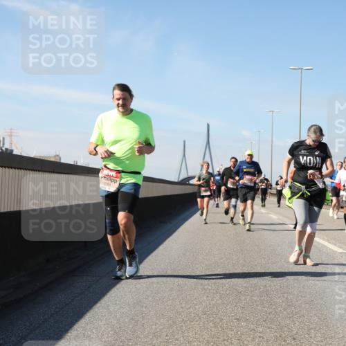 03.10.2025 - Köhlbrandbrückenlauf Yannick Fuchs http://msf.ph/oto/9195184 03.10.2025 11:58:26 Position 3 6704, 6225 meine-sportfotos.de