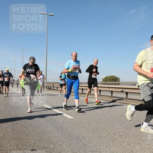 03.10.2025 - Köhlbrandbrückenlauf Yannick Fuchs http://msf.ph/oto/9195188 03.10.2025 11:58:26 Position 3  meine-sportfotos.de