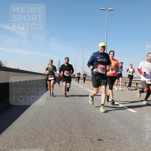03.10.2025 - Köhlbrandbrückenlauf Yannick Fuchs http://msf.ph/oto/9195201 03.10.2025 11:58:29 Position 3  meine-sportfotos.de