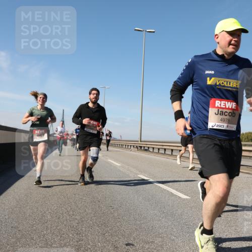 03.10.2025 - Köhlbrandbrückenlauf Yannick Fuchs http://msf.ph/oto/9195206 03.10.2025 11:58:30 Position 3 4978 meine-sportfotos.de