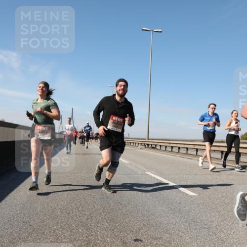 03.10.2025 - Köhlbrandbrückenlauf Yannick Fuchs http://msf.ph/oto/9195208 03.10.2025 11:58:30 Position 3 529 meine-sportfotos.de