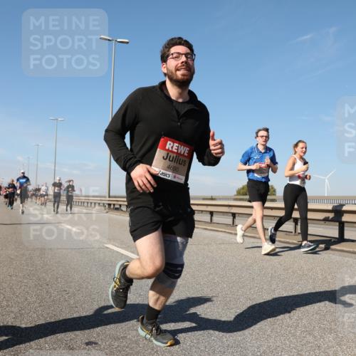 03.10.2025 - Köhlbrandbrückenlauf Yannick Fuchs http://msf.ph/oto/9195212 03.10.2025 11:58:31 Position 3 4690 meine-sportfotos.de