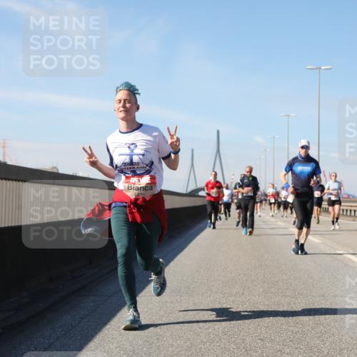 03.10.2025 - Köhlbrandbrückenlauf Yannick Fuchs http://msf.ph/oto/9195222 03.10.2025 11:58:34 Position 3 20, 25, 4476 meine-sportfotos.de
