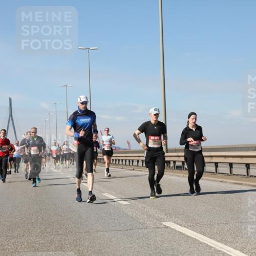 03.10.2025 - Köhlbrandbrückenlauf Yannick Fuchs http://msf.ph/oto/9195224 03.10.2025 11:58:34 Position 3  meine-sportfotos.de