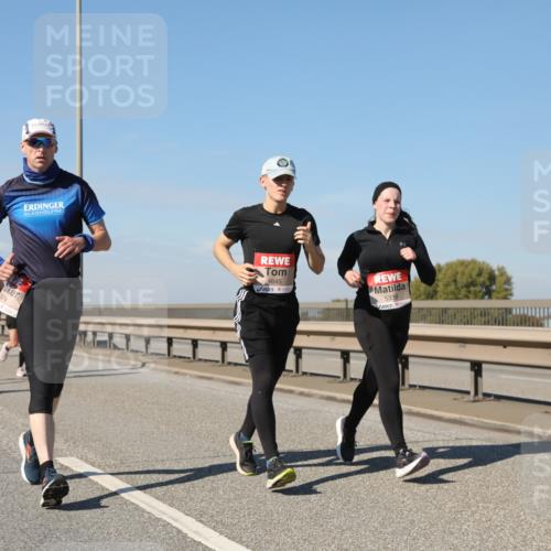 03.10.2025 - Köhlbrandbrückenlauf Yannick Fuchs http://msf.ph/oto/9195229 03.10.2025 11:58:36 Position 3 5974, 4645, 5339 meine-sportfotos.de