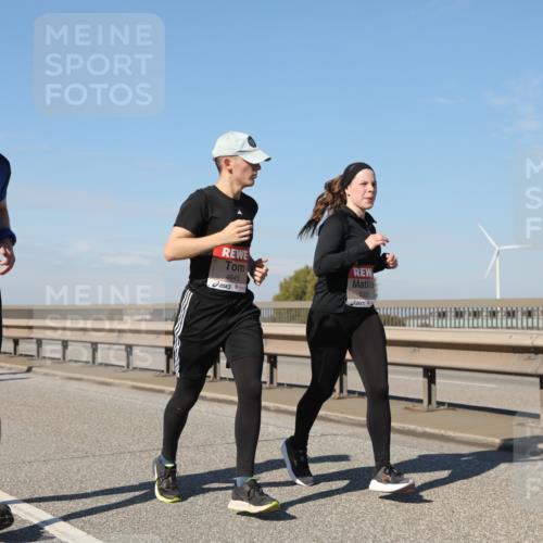 03.10.2025 - Köhlbrandbrückenlauf Yannick Fuchs http://msf.ph/oto/9195231 03.10.2025 11:58:37 Position 3 5974, 4645, 533 meine-sportfotos.de