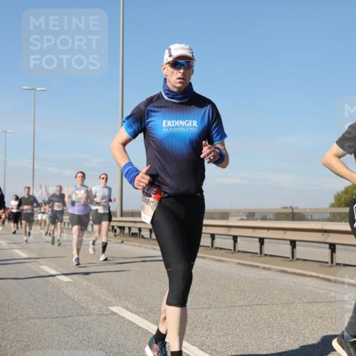 03.10.2025 - Köhlbrandbrückenlauf Yannick Fuchs http://msf.ph/oto/9195233 03.10.2025 11:58:37 Position 3 4645 meine-sportfotos.de