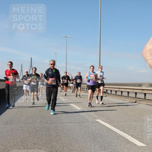 03.10.2025 - Köhlbrandbrückenlauf Yannick Fuchs http://msf.ph/oto/9195235 03.10.2025 11:58:38 Position 3 5974 meine-sportfotos.de