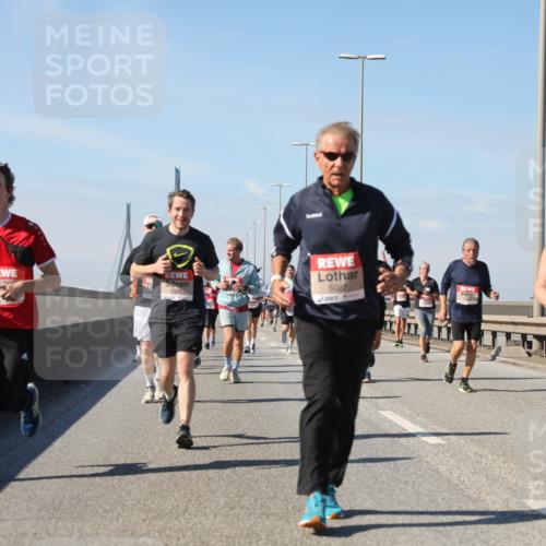 03.10.2025 - Köhlbrandbrückenlauf Yannick Fuchs http://msf.ph/oto/9195239 03.10.2025 11:58:38 Position 3 5027, 4676 meine-sportfotos.de