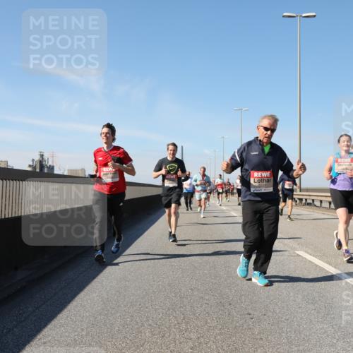 03.10.2025 - Köhlbrandbrückenlauf Yannick Fuchs http://msf.ph/oto/9195241 03.10.2025 11:58:39 Position 3 5027 meine-sportfotos.de