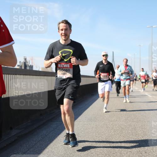 03.10.2025 - Köhlbrandbrückenlauf Yannick Fuchs http://msf.ph/oto/9195247 03.10.2025 11:58:40 Position 3 5943, 4988 meine-sportfotos.de