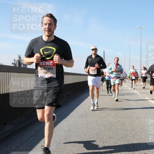 03.10.2025 - Köhlbrandbrückenlauf Yannick Fuchs http://msf.ph/oto/9195248 03.10.2025 11:58:40 Position 3 4988 meine-sportfotos.de