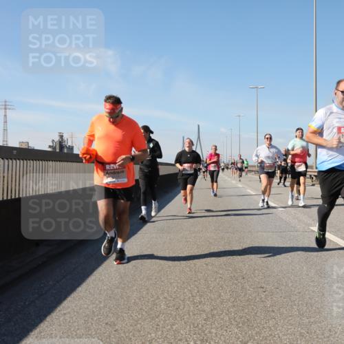 03.10.2025 - Köhlbrandbrückenlauf Yannick Fuchs http://msf.ph/oto/9195262 03.10.2025 11:58:44 Position 3 6084 meine-sportfotos.de