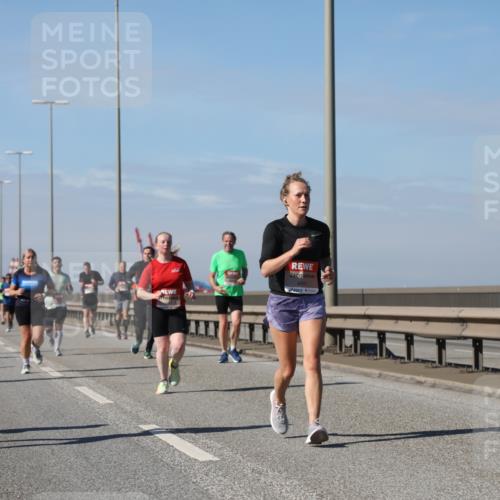 03.10.2025 - Köhlbrandbrückenlauf Yannick Fuchs http://msf.ph/oto/9195295 03.10.2025 11:58:54 Position 3 5975, 4691 meine-sportfotos.de