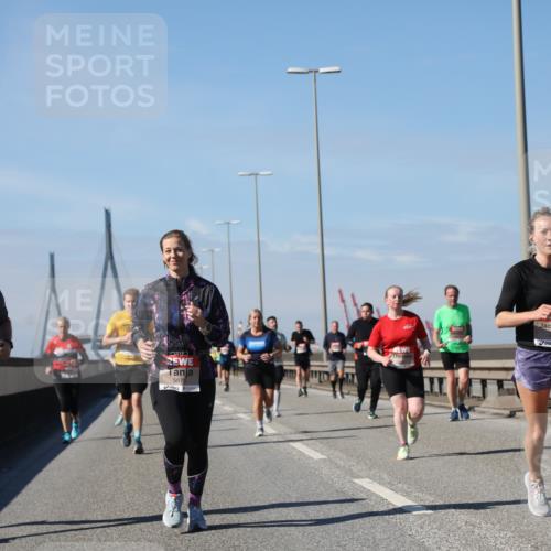 03.10.2025 - Köhlbrandbrückenlauf Yannick Fuchs http://msf.ph/oto/9195297 03.10.2025 11:58:55 Position 3 6600, 5975 meine-sportfotos.de