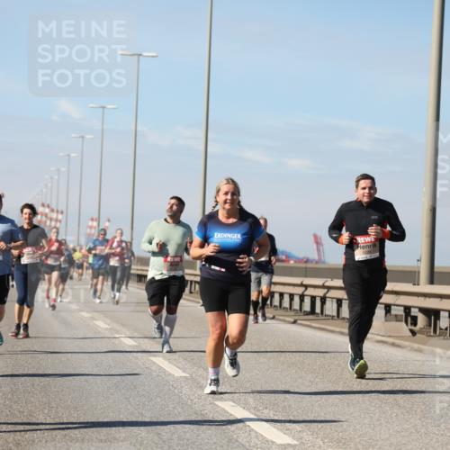 03.10.2025 - Köhlbrandbrückenlauf Yannick Fuchs http://msf.ph/oto/9195302 03.10.2025 11:58:58 Position 3 4565 meine-sportfotos.de