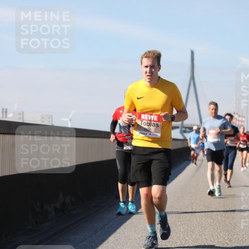 03.10.2025 - Köhlbrandbrückenlauf Yannick Fuchs http://msf.ph/oto/9195303 03.10.2025 11:58:58 Position 3 4565 meine-sportfotos.de