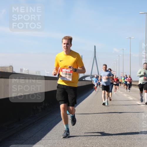 03.10.2025 - Köhlbrandbrückenlauf Yannick Fuchs http://msf.ph/oto/9195306 03.10.2025 11:58:59 Position 3 4565 meine-sportfotos.de