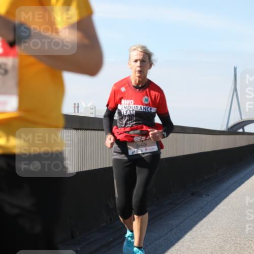 03.10.2025 - Köhlbrandbrückenlauf Yannick Fuchs http://msf.ph/oto/9195310 03.10.2025 11:59:01 Position 3 4, 6429, 4889 meine-sportfotos.de