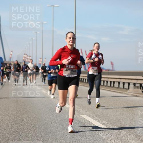 03.10.2025 - Köhlbrandbrückenlauf Yannick Fuchs http://msf.ph/oto/9195333 03.10.2025 11:59:07 Position 3 411, 4829 meine-sportfotos.de