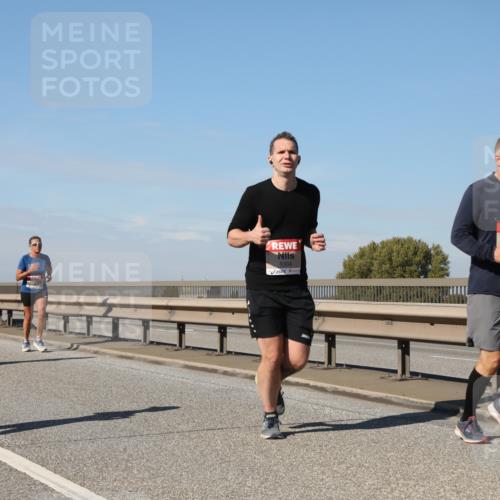 03.10.2025 - Köhlbrandbrückenlauf Yannick Fuchs http://msf.ph/oto/9195335 03.10.2025 11:59:07 Position 3 5148, 5304, 4829 meine-sportfotos.de