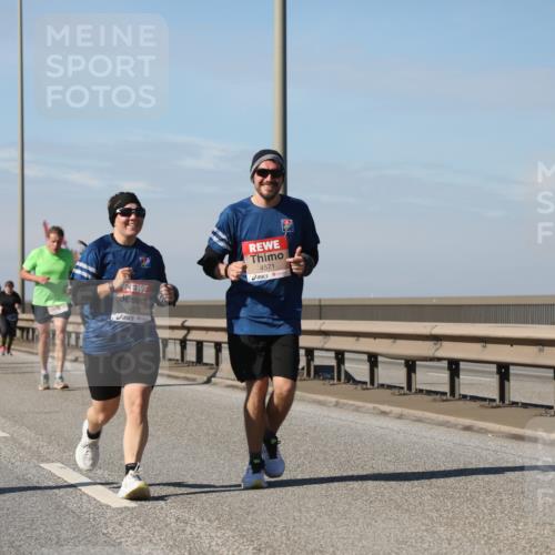 03.10.2025 - Köhlbrandbrückenlauf Yannick Fuchs http://msf.ph/oto/9195348 03.10.2025 11:59:11 Position 3 4570, 4571 meine-sportfotos.de