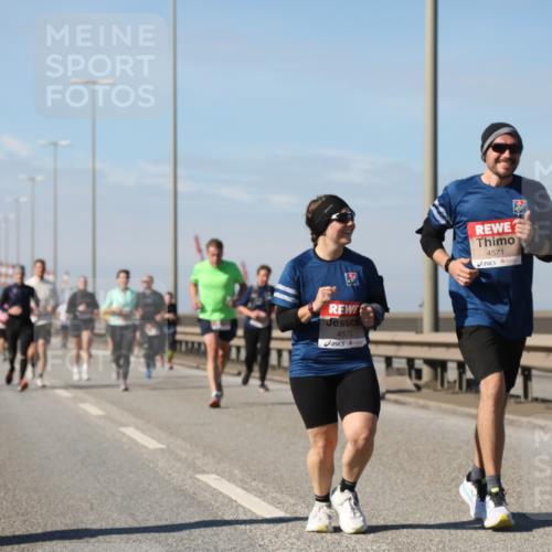03.10.2025 - Köhlbrandbrückenlauf Yannick Fuchs http://msf.ph/oto/9195350 03.10.2025 11:59:11 Position 3 4570, 4571 meine-sportfotos.de