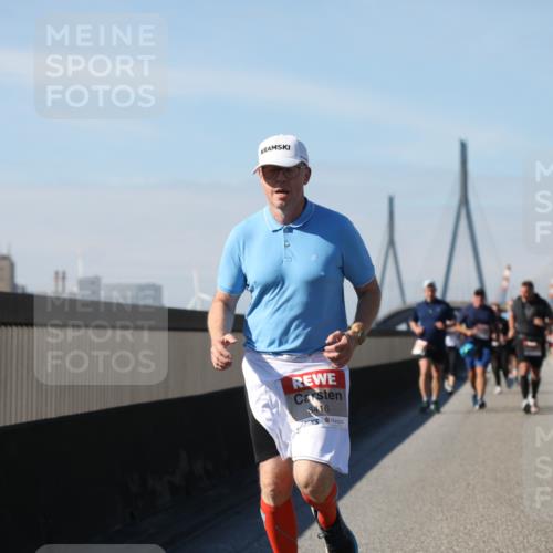 03.10.2025 - Köhlbrandbrückenlauf Yannick Fuchs http://msf.ph/oto/9195352 03.10.2025 11:59:12 Position 3 416 meine-sportfotos.de