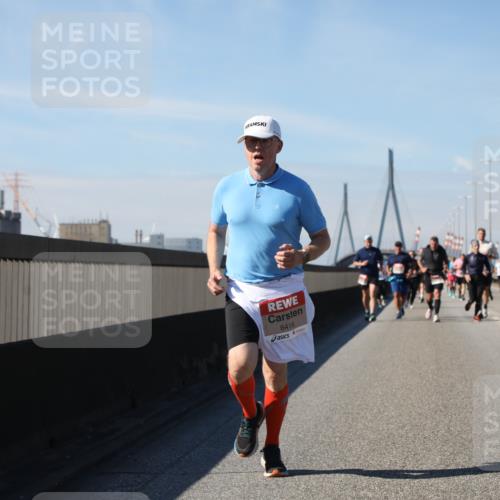 03.10.2025 - Köhlbrandbrückenlauf Yannick Fuchs http://msf.ph/oto/9195353 03.10.2025 11:59:12 Position 3 6416 meine-sportfotos.de