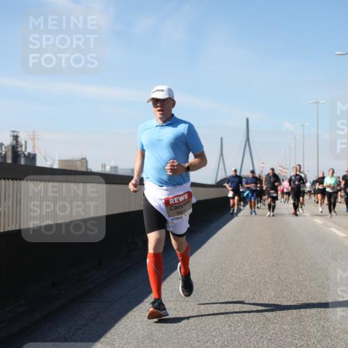 03.10.2025 - Köhlbrandbrückenlauf Yannick Fuchs http://msf.ph/oto/9195354 03.10.2025 11:59:12 Position 3 6416 meine-sportfotos.de