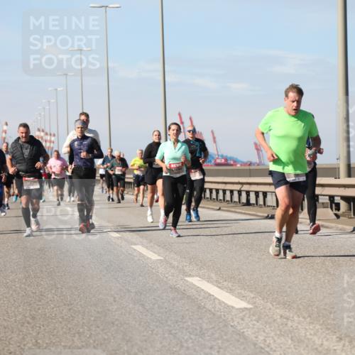 03.10.2025 - Köhlbrandbrückenlauf Yannick Fuchs http://msf.ph/oto/9195360 03.10.2025 11:59:14 Position 3  meine-sportfotos.de