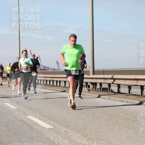 03.10.2025 - Köhlbrandbrückenlauf Yannick Fuchs http://msf.ph/oto/9195361 03.10.2025 11:59:14 Position 3  meine-sportfotos.de