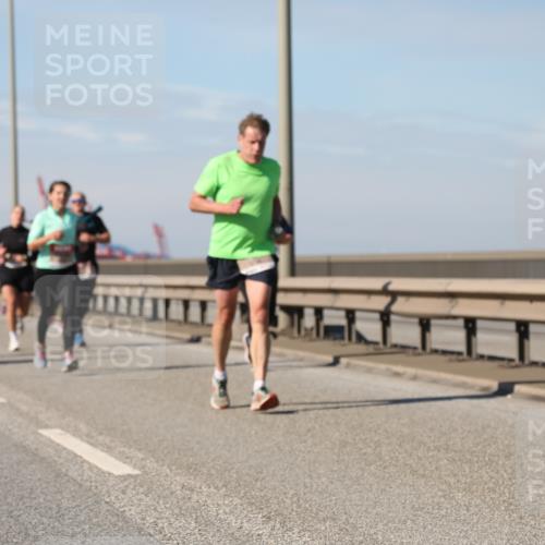 03.10.2025 - Köhlbrandbrückenlauf Yannick Fuchs http://msf.ph/oto/9195363 03.10.2025 11:59:15 Position 3  meine-sportfotos.de