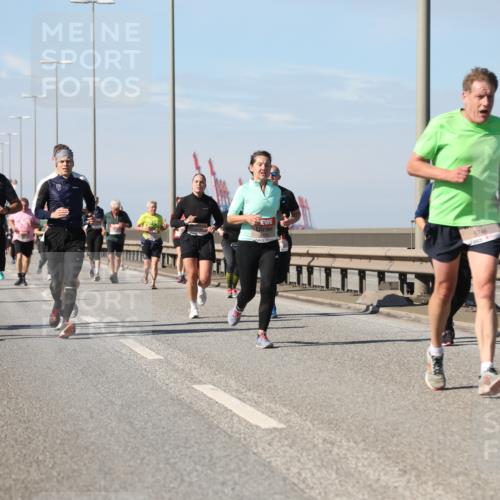 03.10.2025 - Köhlbrandbrückenlauf Yannick Fuchs http://msf.ph/oto/9195365 03.10.2025 11:59:15 Position 3 5746 meine-sportfotos.de