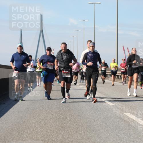 03.10.2025 - Köhlbrandbrückenlauf Yannick Fuchs http://msf.ph/oto/9195369 03.10.2025 11:59:16 Position 3  meine-sportfotos.de