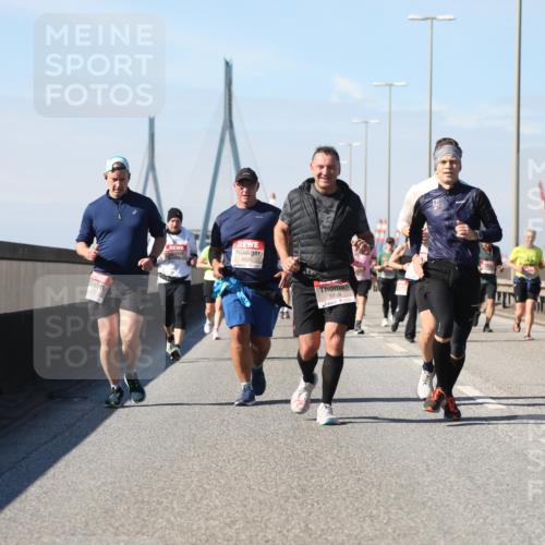 03.10.2025 - Köhlbrandbrückenlauf Yannick Fuchs http://msf.ph/oto/9195373 03.10.2025 11:59:17 Position 3 6035, 5858 meine-sportfotos.de