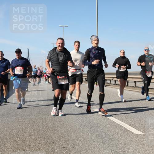 03.10.2025 - Köhlbrandbrückenlauf Yannick Fuchs http://msf.ph/oto/9195384 03.10.2025 11:59:20 Position 3 5858 meine-sportfotos.de