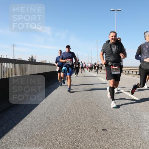 03.10.2025 - Köhlbrandbrückenlauf Yannick Fuchs http://msf.ph/oto/9195387 03.10.2025 11:59:21 Position 3  meine-sportfotos.de