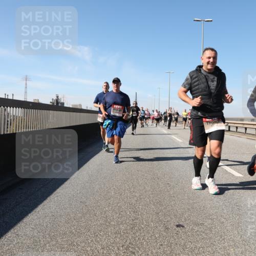 03.10.2025 - Köhlbrandbrückenlauf Yannick Fuchs http://msf.ph/oto/9195388 03.10.2025 11:59:21 Position 3  meine-sportfotos.de