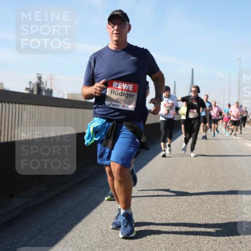 03.10.2025 - Köhlbrandbrückenlauf Yannick Fuchs http://msf.ph/oto/9195389 03.10.2025 11:59:22 Position 3 6035 meine-sportfotos.de