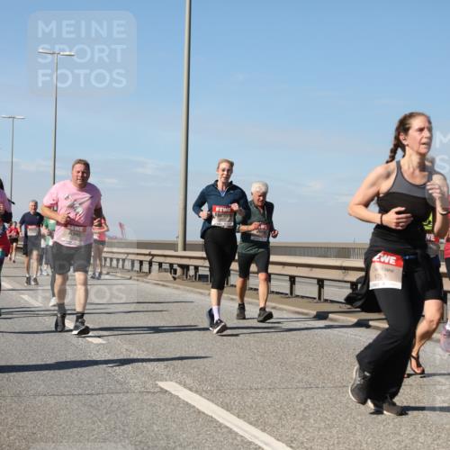 03.10.2025 - Köhlbrandbrückenlauf Yannick Fuchs http://msf.ph/oto/9195409 03.10.2025 11:59:27 Position 3 6753 meine-sportfotos.de