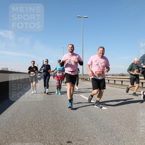 03.10.2025 - Köhlbrandbrückenlauf Yannick Fuchs http://msf.ph/oto/9195418 03.10.2025 11:59:29 Position 3 5873 meine-sportfotos.de