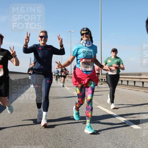 03.10.2025 - Köhlbrandbrückenlauf Yannick Fuchs http://msf.ph/oto/9195424 03.10.2025 11:59:30 Position 3 5650, 5648 meine-sportfotos.de