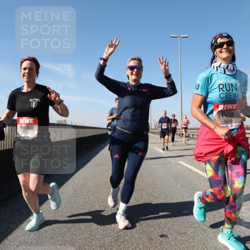 03.10.2025 - Köhlbrandbrückenlauf Yannick Fuchs http://msf.ph/oto/9195428 03.10.2025 11:59:31 Position 3 5650, 5648 meine-sportfotos.de