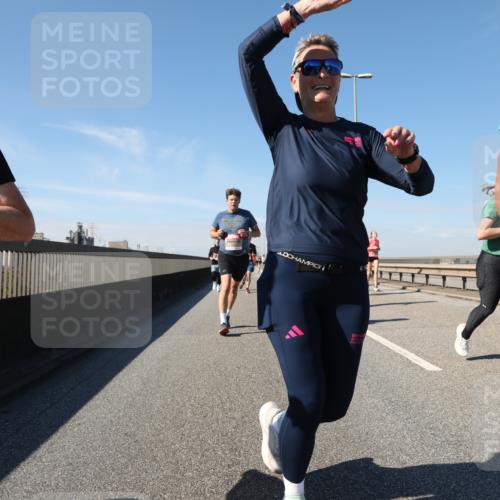 03.10.2025 - Köhlbrandbrückenlauf Yannick Fuchs http://msf.ph/oto/9195430 03.10.2025 11:59:31 Position 3 5650, 2 meine-sportfotos.de