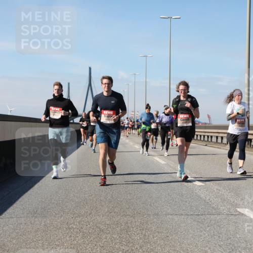 03.10.2025 - Köhlbrandbrückenlauf Yannick Fuchs http://msf.ph/oto/9195434 03.10.2025 11:59:33 Position 3 6500 meine-sportfotos.de
